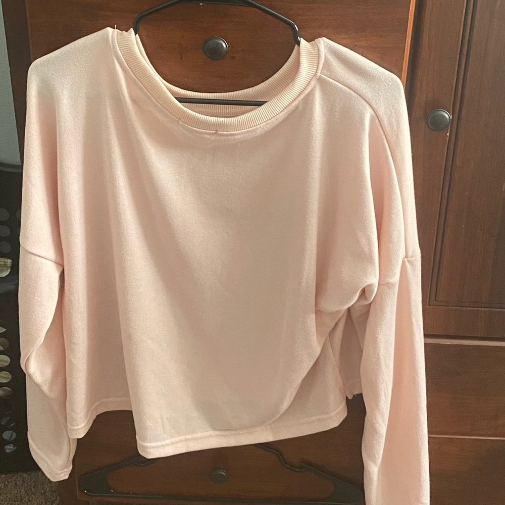 Light pink long sleeve and jogger set - Picture 2 of 8